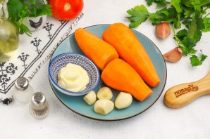 Салат из моркови с чесноком Салат из моркови с чесноком