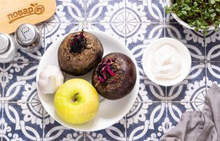 Салат из свеклы и яблок Салат из свеклы и яблок