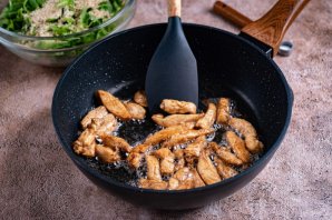 Салат с курицей и рукколой Салат с курицей и рукколой