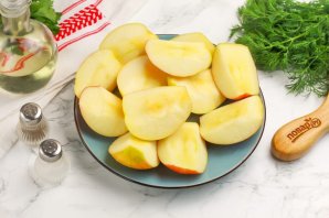 Утка в рукаве с яблоками Утка в рукаве с яблоками