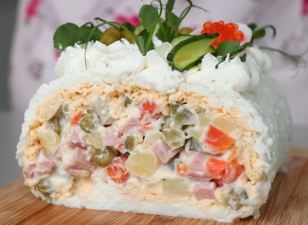 Праздничный шедевр из простых продуктов. Салат, который я буду готовит каждый Новый год!