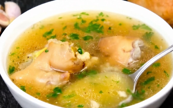 Ножки, которые вас удивят: от бюджетных субпродуктов &mdash; к королевскому горячему блюду для лютых морозов