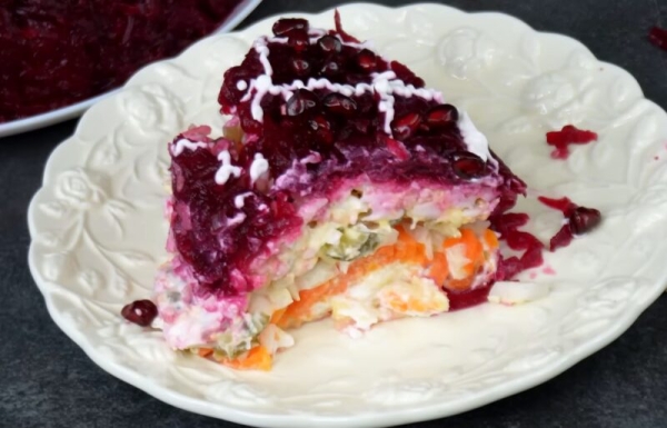 Салат “Правительственный”. Бюджетный рецепт с достойным вкусом — результат превосходит все ожидания! Салат “Правительственный”. Бюджетный рецепт с достойным вкусом — результат превосходит все ожидания!