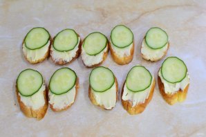 Бутерброды с горбушей соленой