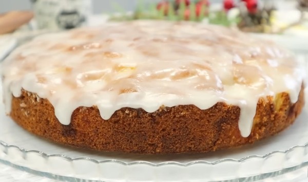 Самая нежная «Шарлотка» со сказочным вкусом. Готовлю уже 3 дня и не надоедает! Самая нежная «Шарлотка» со сказочным вкусом. Готовлю уже 3 дня и не надоедает!