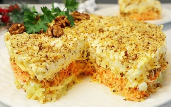 Оригинальный Новогодний салат &laquo;Шапка Мономаха&raquo;. Просто и вкусно без мяса!