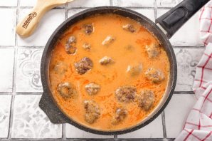 Фрикадельки с подливкой Фрикадельки с подливкой