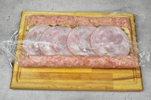 Мясной рулет