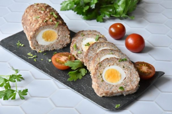 Мясной рулет с яйцом Мясной рулет с яйцом