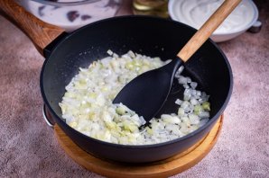 Печень говяжья в сметане Печень говяжья в сметане