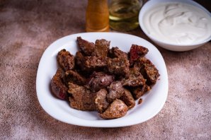 Печень говяжья в сметане Печень говяжья в сметане