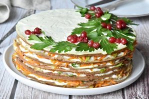 Печеночный торт из говяжьей печени Печеночный торт из говяжьей печени