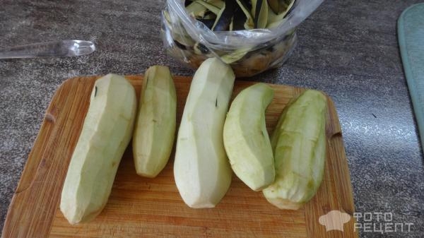 Рецепт: Баклажаны с выжарками - Очень сытно и вкусно.