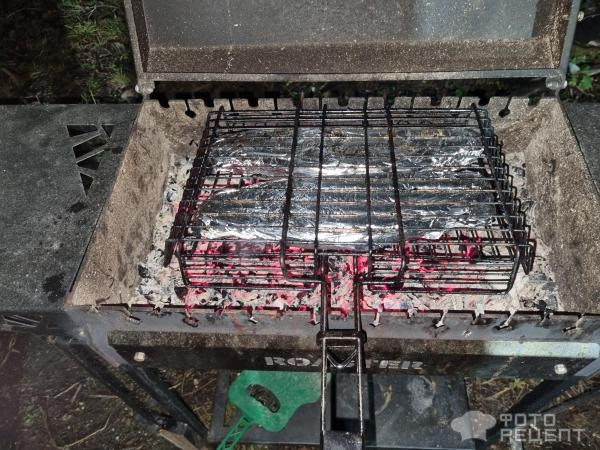 Рецепт: Скумбрия на мангале - С чесноком в маринаде. Вкуснейшая рыба!