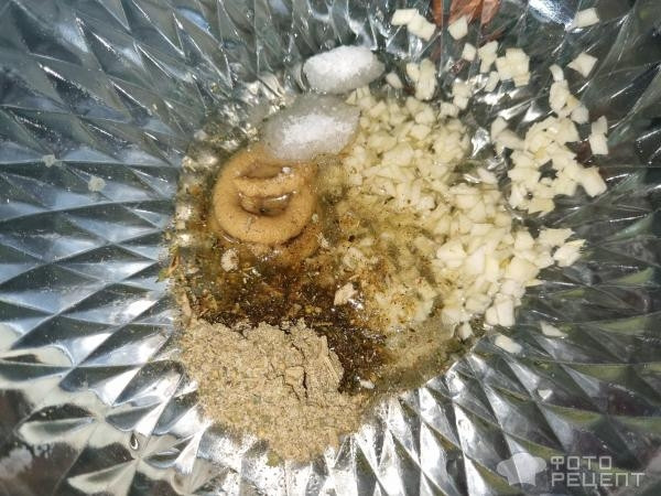 Рецепт: Скумбрия на мангале - С чесноком в маринаде. Вкуснейшая рыба!