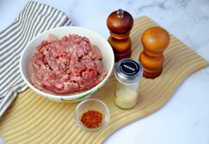 Рулет из фарша с яйцом Рулет из фарша с яйцом