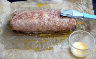 Рулет из фарша с яйцом Рулет из фарша с яйцом