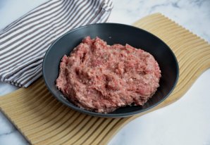 Рулет из фарша с яйцом Рулет из фарша с яйцом