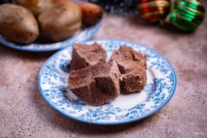 Салат "Оливье" новогодний Салат "Оливье" новогодний