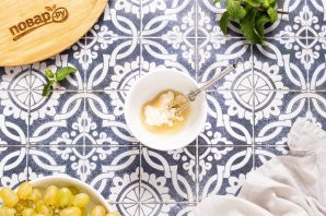 Виноград в чайном желе