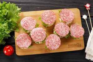 Закуска на шпажках на Новый год