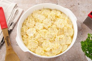 Запеканка из кабачков с картошкой и фаршем в духовке