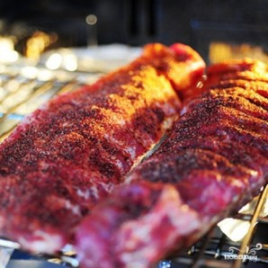 Жареные свиные ребрышки в духовке