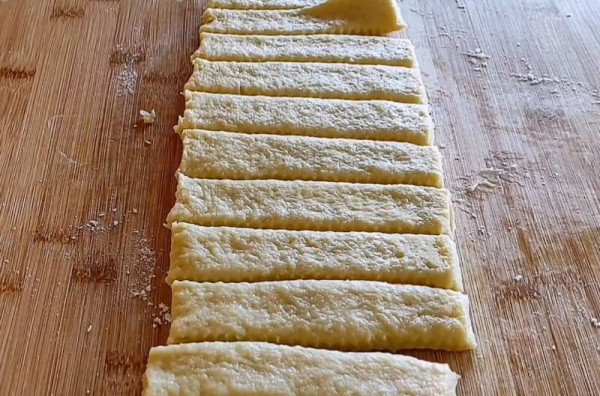 Вы будете печь его снова и снова: самый неожиданный и бюджетный рецепт роскошного хрустящего печенья