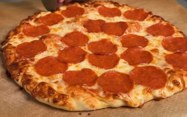 Пицца &laquo;Пепперони&raquo; на тонком тесте: проще и вкуснее рецепта не знаю!