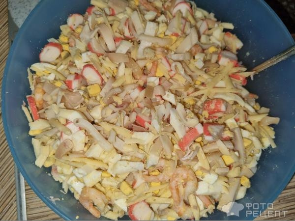 Рецепт: Салат Морской с креветками - С двумя видами икры