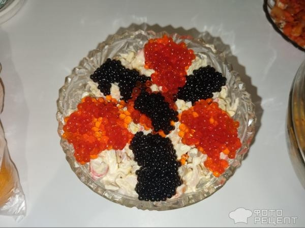 Рецепт: Салат Морской с креветками - С двумя видами икры