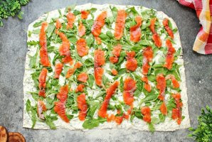 Рулет из лаваша с рыбой