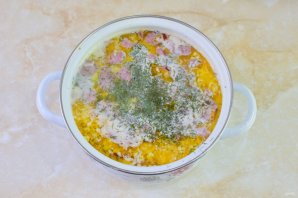 Сырный суп с копченостями