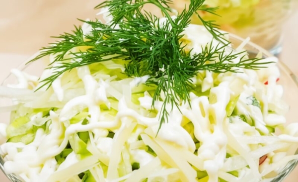 Просто нарежьте все соломкой: как приготовить шикарный праздничный салат-коктейль без лишних хлопот! Просто нарежьте все соломкой: как приготовить шикарный праздничный салат-коктейль без лишних хлопот!