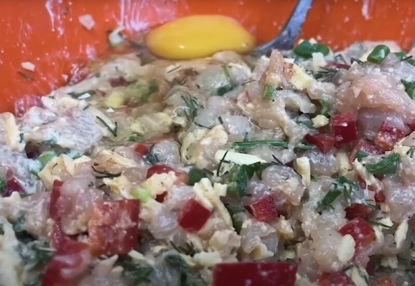 Котлеты из куриного филе: сочные и нежные без лука. Секрет в хитром сочетании простых продуктов Котлеты из куриного филе: сочные и нежные без лука. Секрет в хитром сочетании простых продуктов
