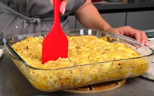 Как быстро и вкусно накормить всю семью. Сытный обед из картошки и курицы — блюдо ресторанного уровня!