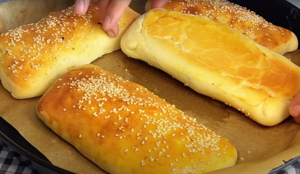 Идеальный перекус для школьника: рецепт пирожков с курицей, которые остаются сочными даже через 5 часов после готовки