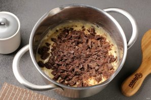 Быстрый пирог на кислом молоке Быстрый пирог на кислом молоке