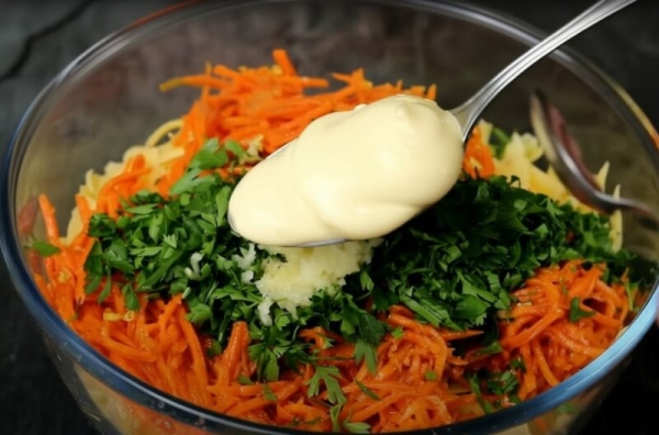 Салат с курицей и корейской морковью. Пикантное Новогоднее блюдо для Огненной Лошади! Салат с курицей и корейской морковью. Пикантное Новогоднее блюдо для Огненной Лошади!