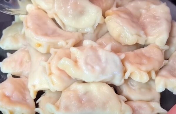 Вареники с капустой, которые не трескаются — рецепт на идеальном тесте без масла и кипятка! Вареники с капустой, которые не трескаются — рецепт на идеальном тесте без масла и кипятка!