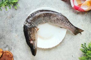 Фаршированная щука в духовке Фаршированная щука в духовке