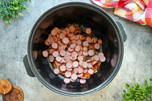 Гречка с сосиской в мультиварке