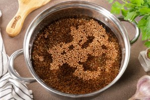 Гуляш с гречкой