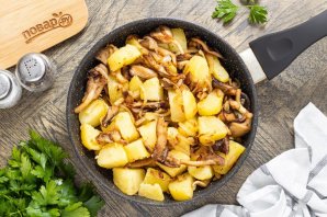 Картофель с вешенками
