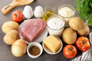 Картошка по-французски с помидорами