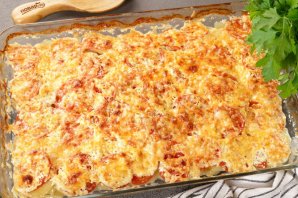 Картошка по-французски с помидорами