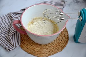 Кекс с финиками и бананом