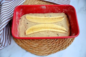 Кекс с финиками и бананом