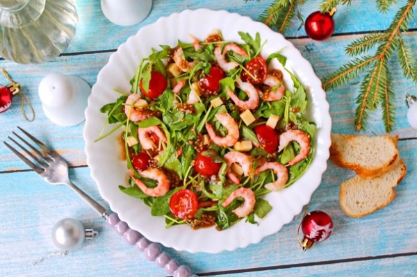 Новогодний салат с креветками Новогодний салат с креветками