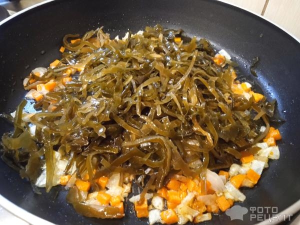 Рецепт: Макароны на сковороде - с морской капустой Рецепт: Макароны на сковороде - с морской капустой